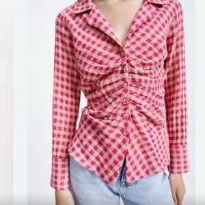 Zara gathered check top 

Size: XS

Color: Pink & Cream